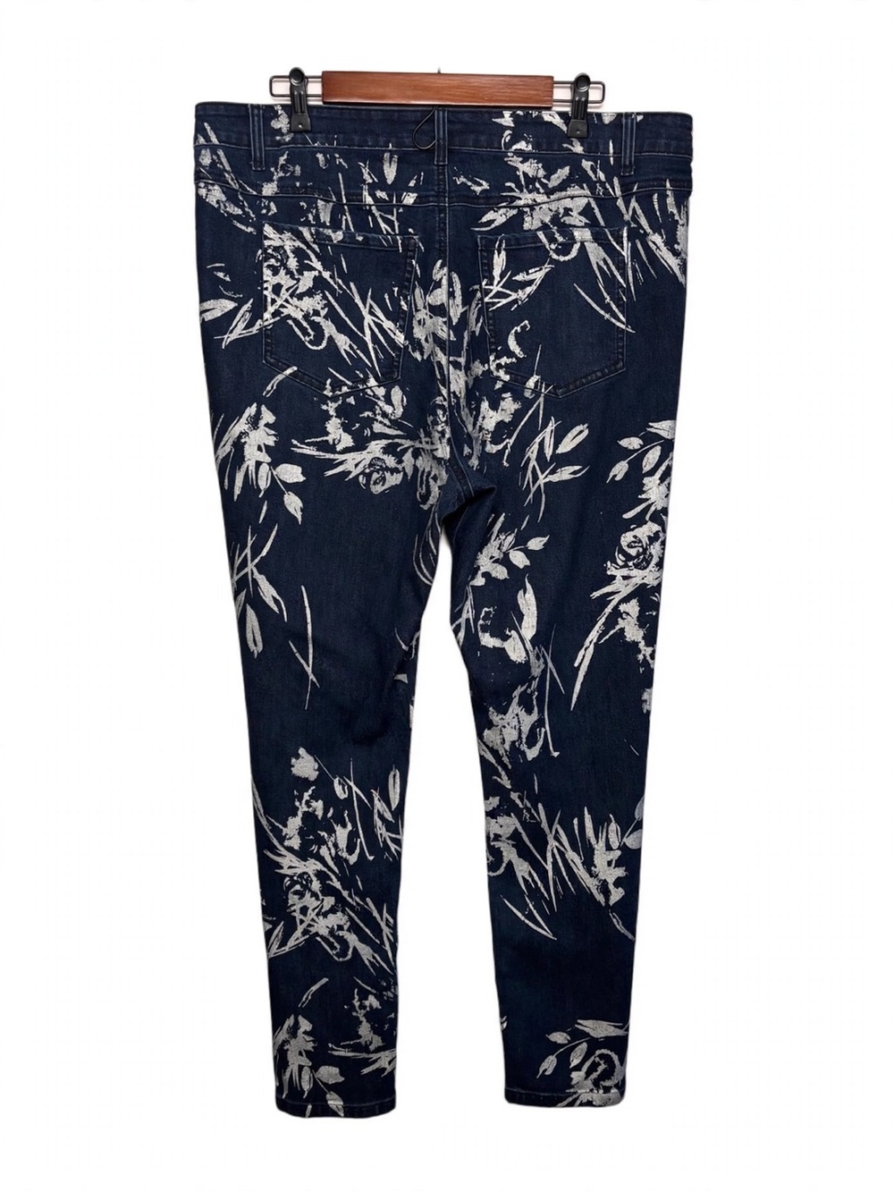 Denim 24/7 Women's Jeans Blue Floral Embroidered 20W Plus Size